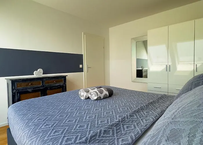 Rooftop For 6, Air Conditioning, Rooftop Terrace, Metro U3