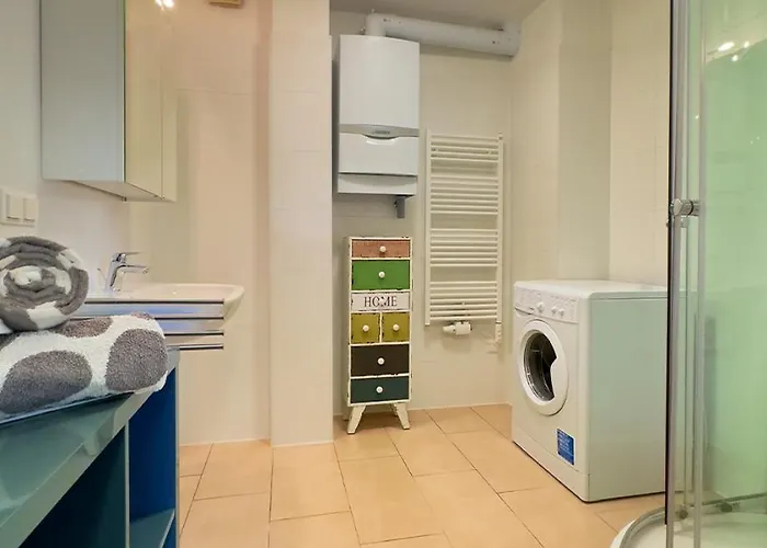 Rooftop For 6, Air Conditioning, Rooftop Terrace, Metro U3 * Vídeň